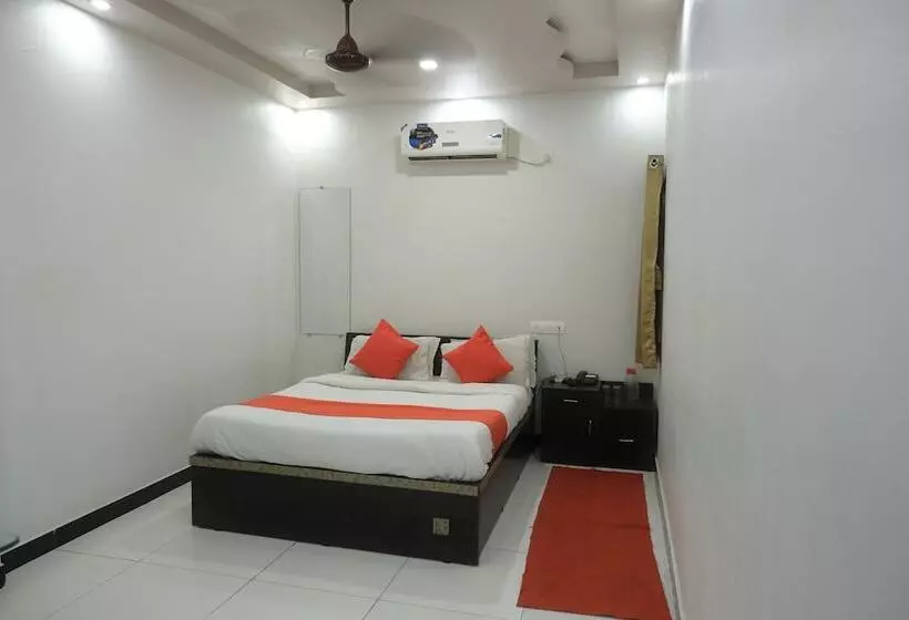 Hotelli Centre Point