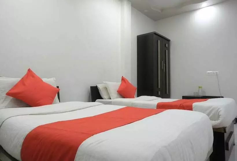 Hotelli Centre Point