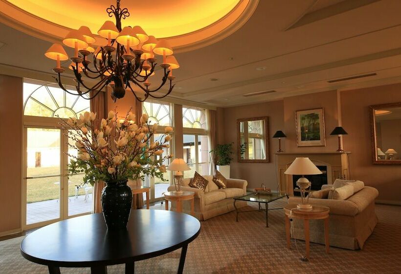 Отель Villa The Club Karuizawa