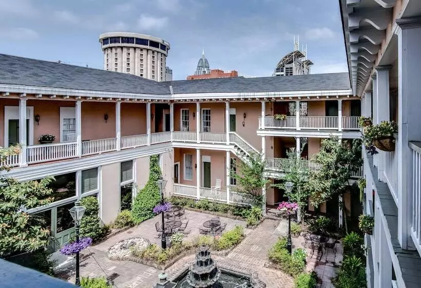 Отель Malaga Inn