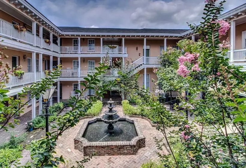 Отель Malaga Inn