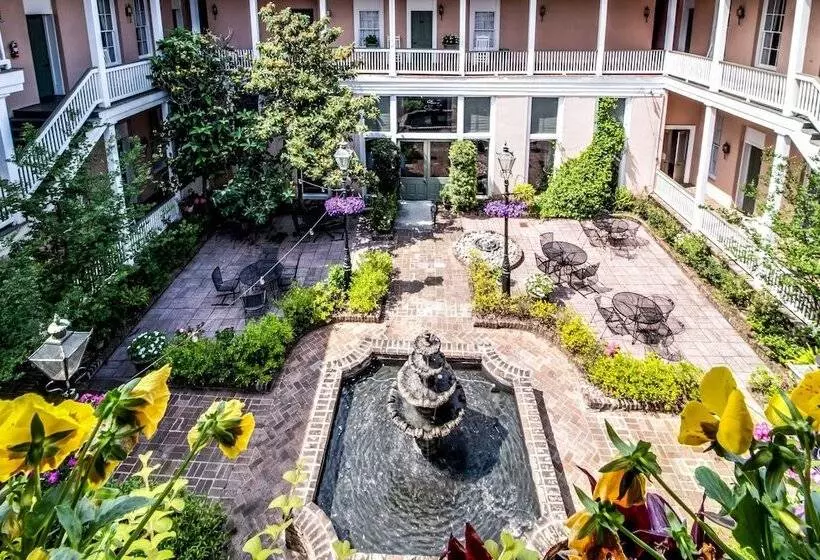 Отель Malaga Inn