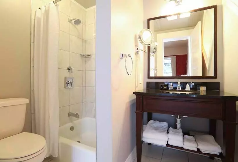 Отель Malaga Inn