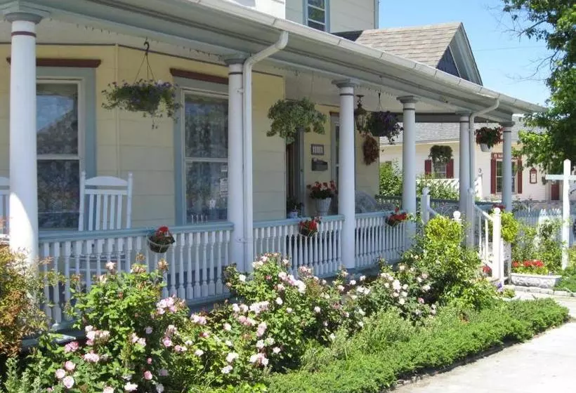 هتل Miss Molly's Inn