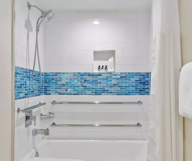 酒店 Opal Grand Oceanfront Resort & Spa