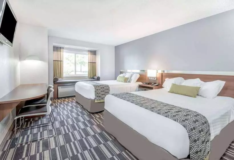 Microtel By Wyndham Victor