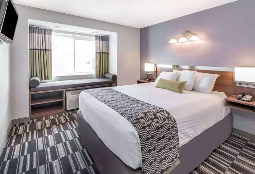 Microtel By Wyndham Victor