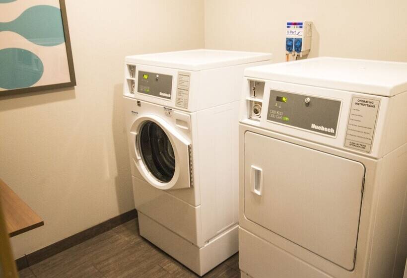 Microtel By Wyndham Victor