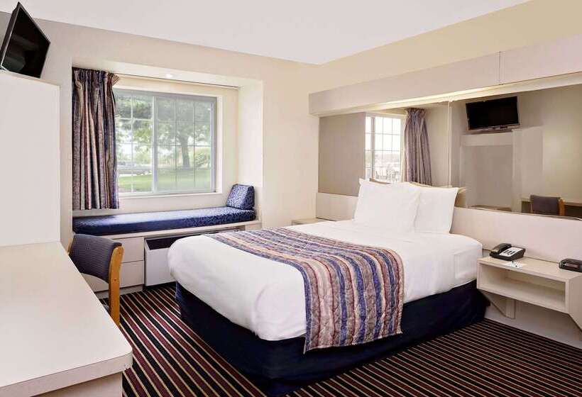 Microtel Inn & Suites By Wyndham Madison East