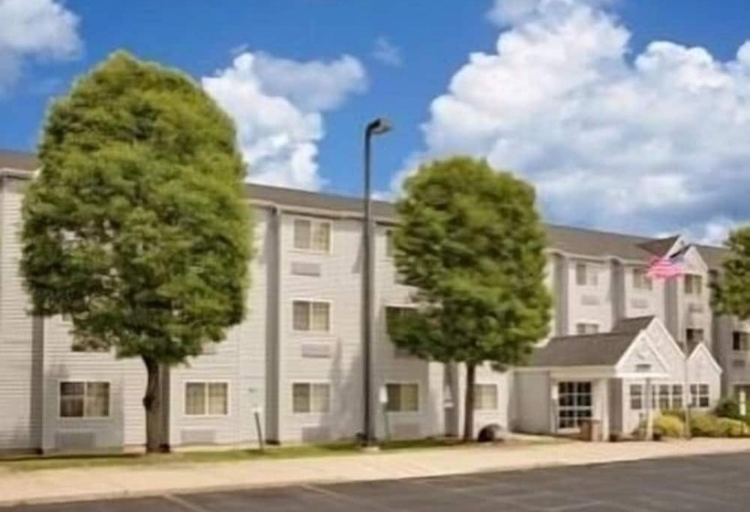 Microtel Inn & Suites By Wyndham Madison East