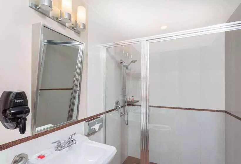 Ramada By Wyndham Miami Springs/miami International Airport