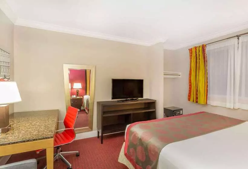 Ramada By Wyndham Miami Springs/miami International Airport