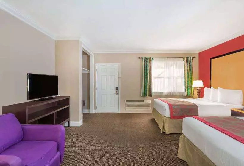 Ramada By Wyndham Miami Springs/miami International Airport
