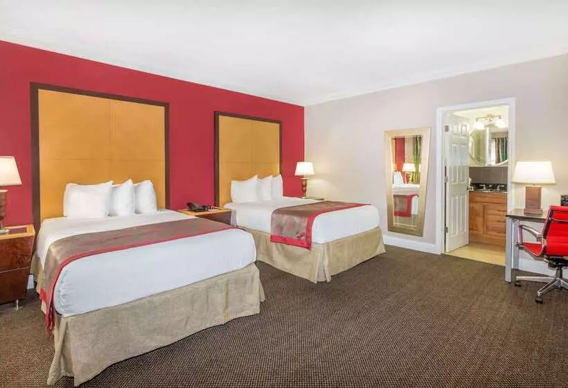 Ramada By Wyndham Miami Springs/miami International Airport