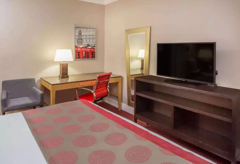 Ramada By Wyndham Miami Springs/miami International Airport