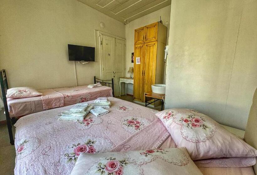 هتل Eolya Konuk Evi