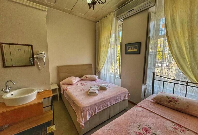 هتل Eolya Konuk Evi