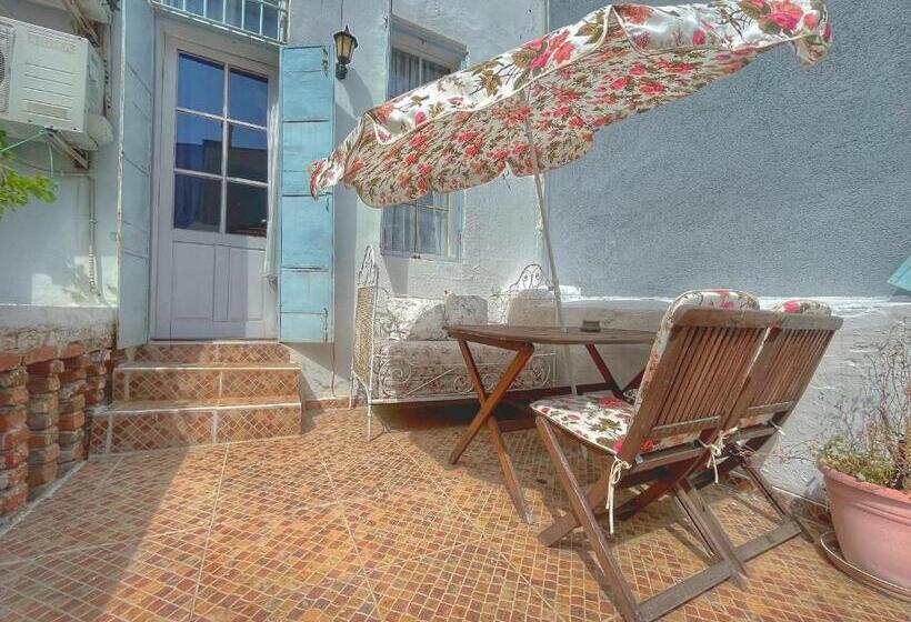 هتل Eolya Konuk Evi