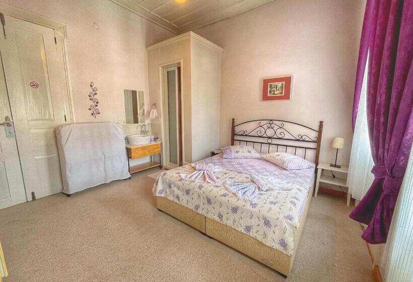 هتل Eolya Konuk Evi