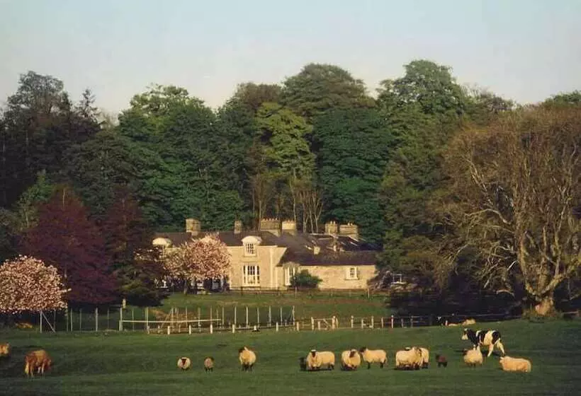 Hotelli Ross House Equestrian Holidays