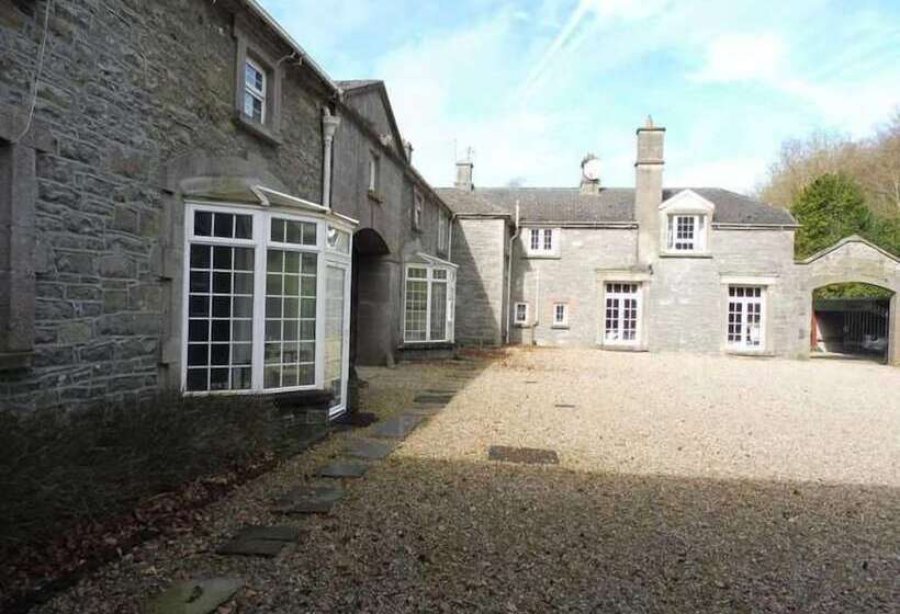 בית מלון כפרי Ross House Equestrian Holidays