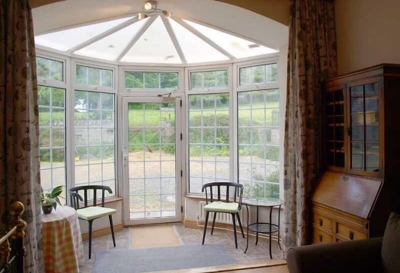 בית מלון כפרי Ross House Equestrian Holidays