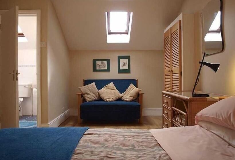 בית מלון כפרי Ross House Equestrian Holidays