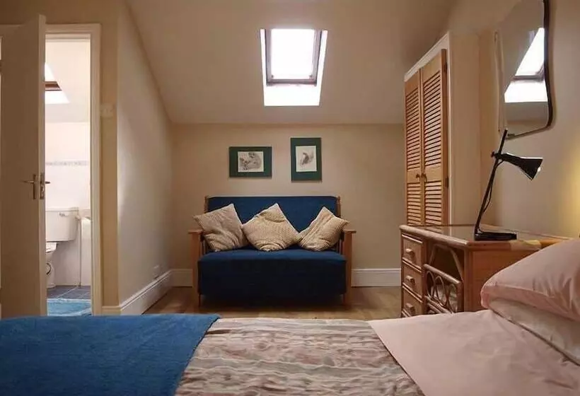 Hotelli Ross House Equestrian Holidays