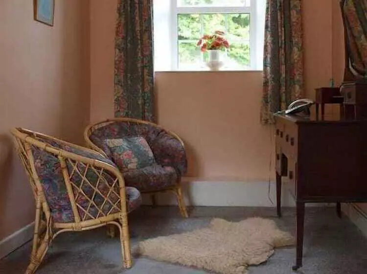 Hotelli Ross House Equestrian Holidays