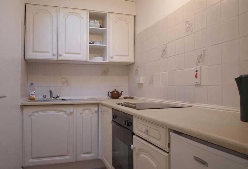 בית מלון כפרי Ross House Equestrian Holidays