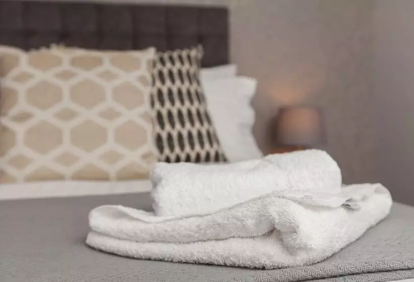 Duloch Apartments Tp