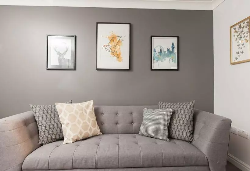 Duloch Apartments Tp