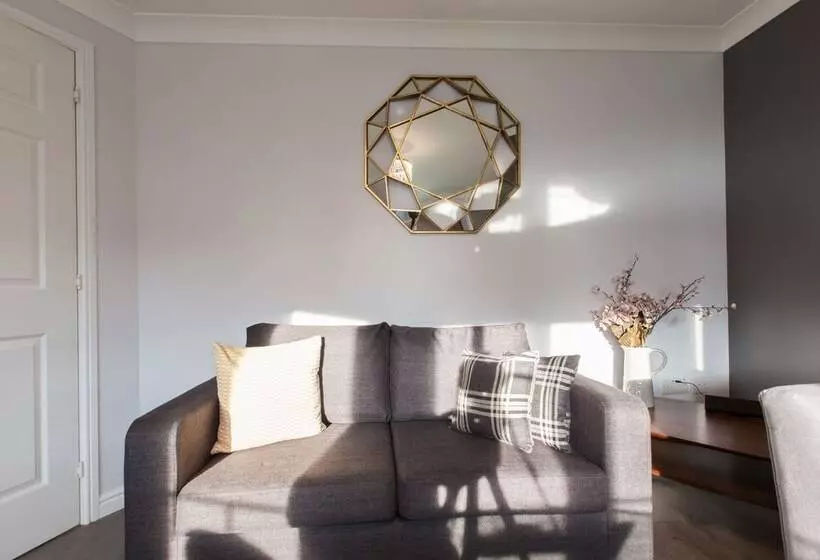 Duloch Apartments Tp