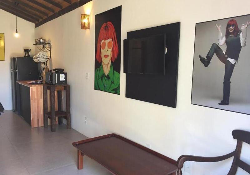 Отель Casa Larrosa Itaúna Adults Only