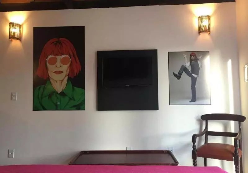 Hotelli Casa Larrosa Itaúna Adults Only