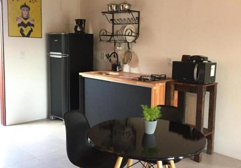 Отель Casa Larrosa Itaúna Adults Only