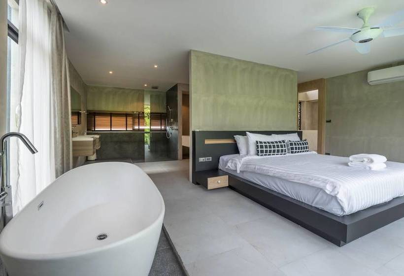 Luxury 3 Bedroom Pool Villa Angle