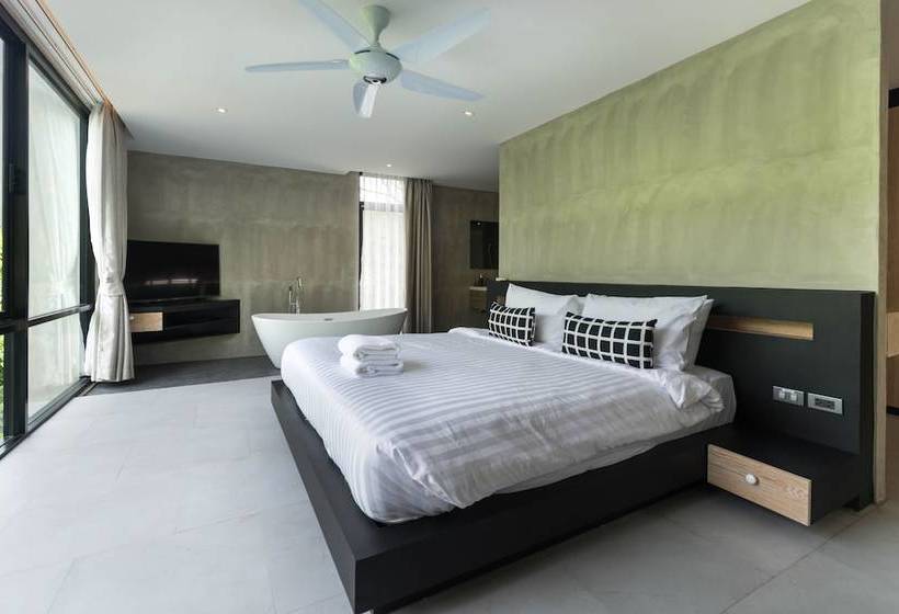 Luxury 3 Bedroom Pool Villa Angle