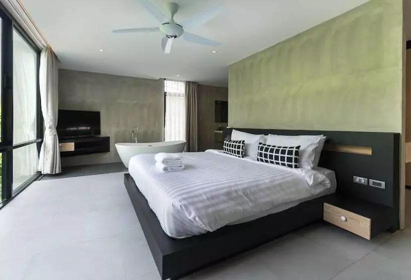 Luxury 3 Bedroom Pool Villa Angle
