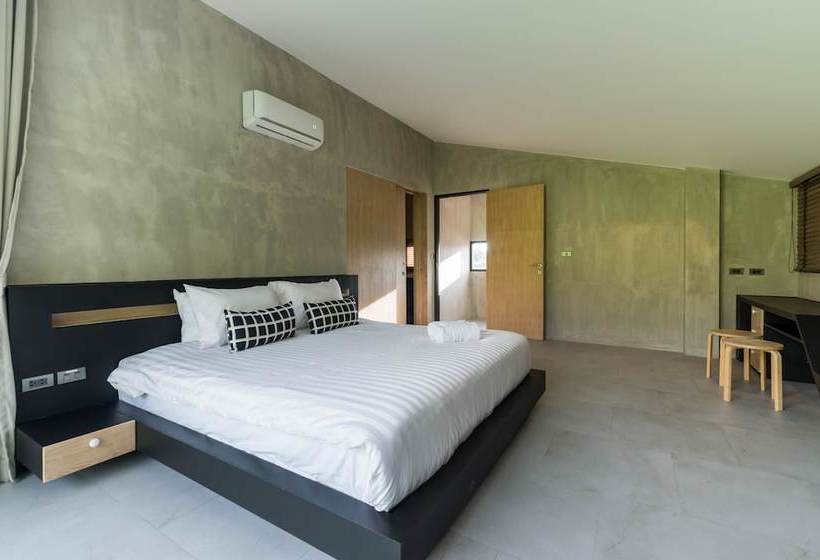 Luxury 3 Bedroom Pool Villa Angle