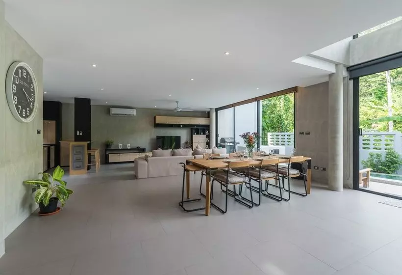 Luxury 3 Bedroom Pool Villa Angle