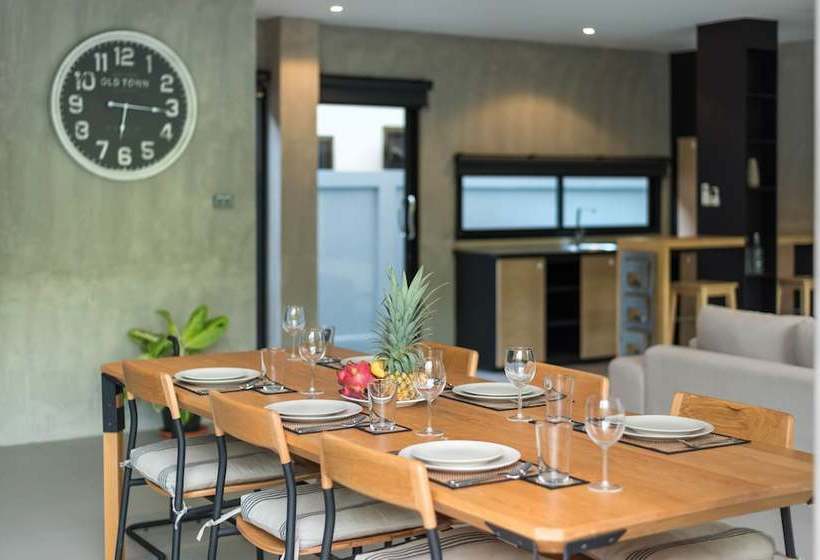 Luxury 3 Bedroom Pool Villa Angle