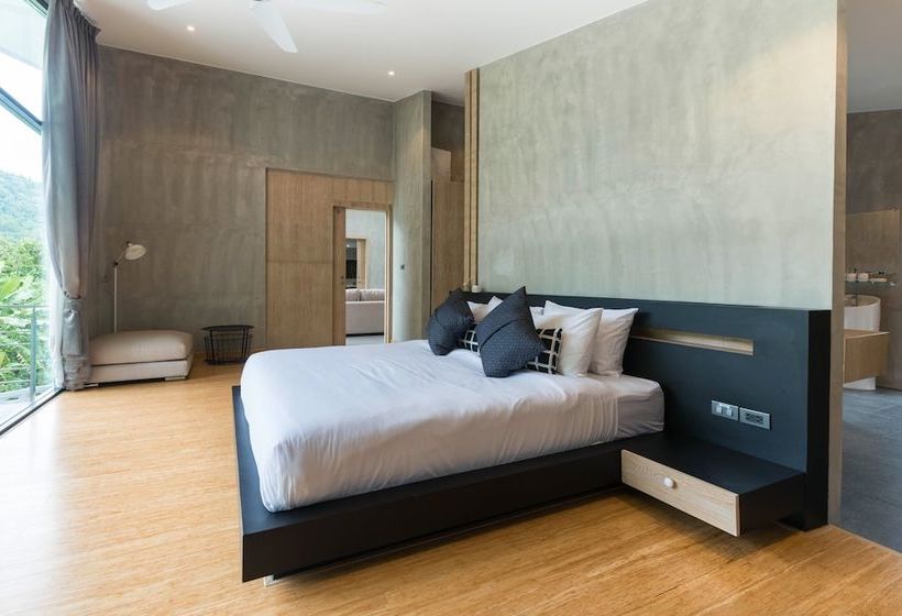 Luxury 3 Bedroom Pool Villa Angle