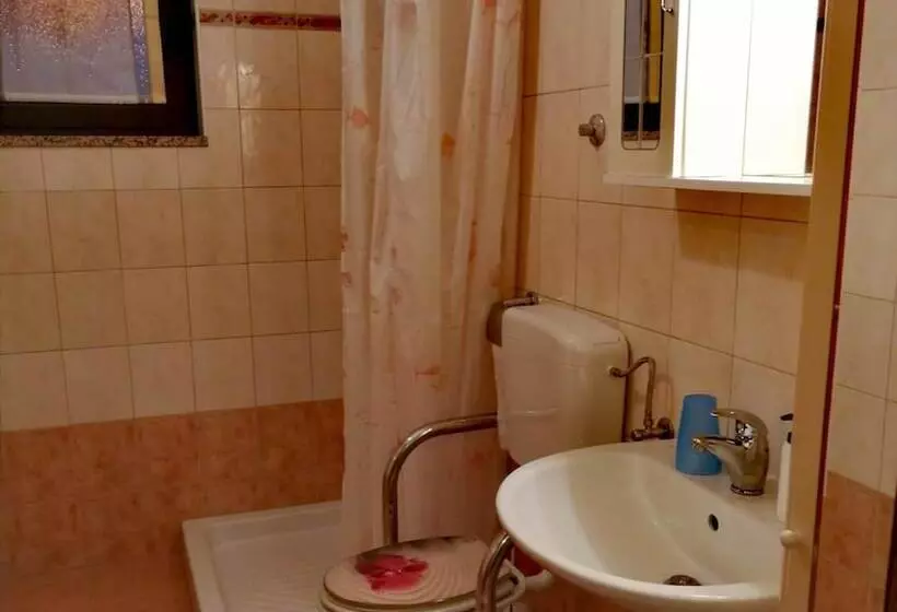 ペンション Guests House Lea