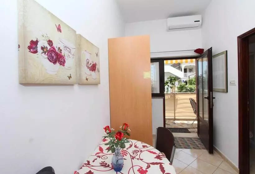 ペンション Guests House Lea