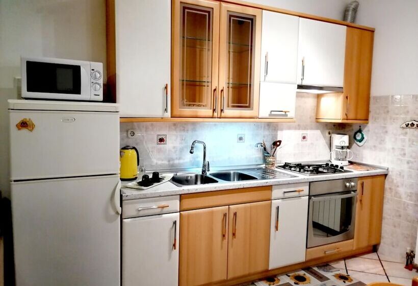 펜션 Guests House Lea