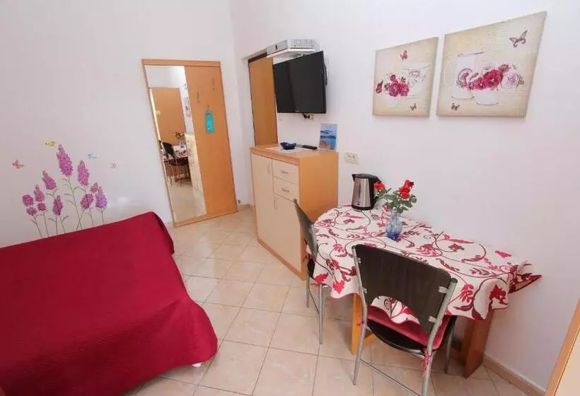 ペンション Guests House Lea