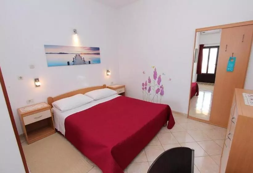 ペンション Guests House Lea