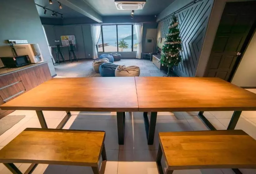ホテル Homy Seafront Hostel