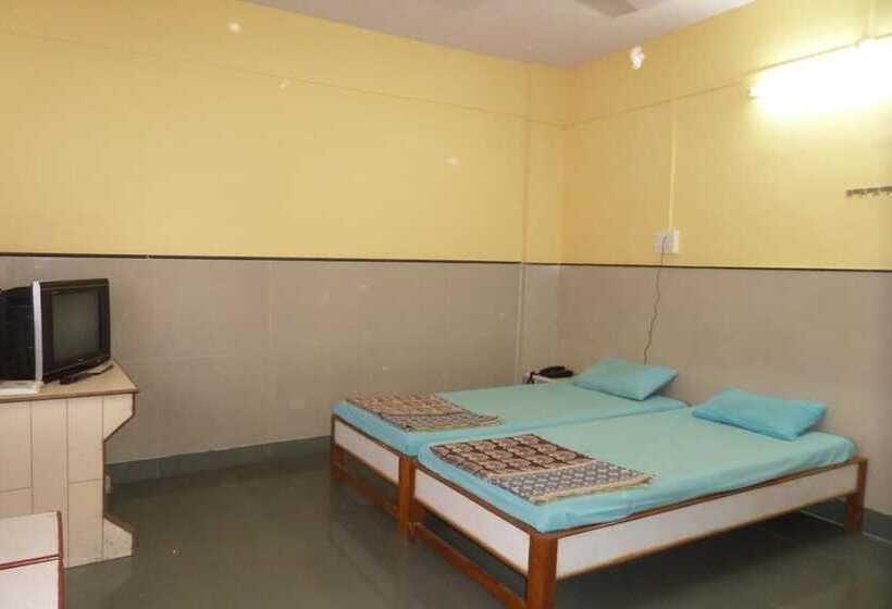 فندق Indira Sagar